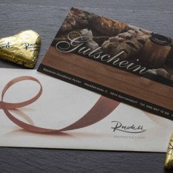 Geschenkgutschein mit Schokolade-Herzen